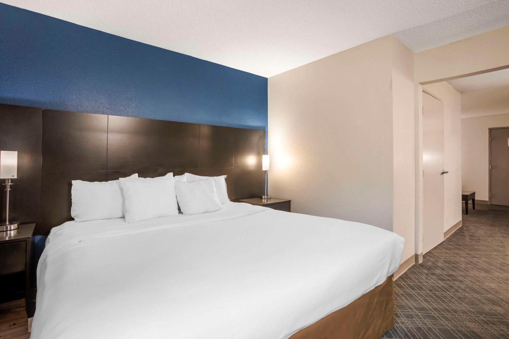 คอมฟอร์ต สวีท แอร์พอร์ต แนชวิลล์ Hotel ภายนอก รูปภาพ